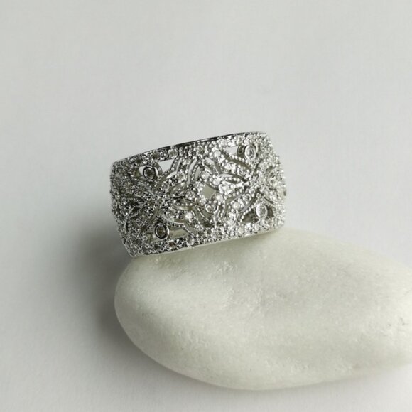 CZ Filigree Band Ring in 14k white gold overlay size 8 - Picture 3 of 7